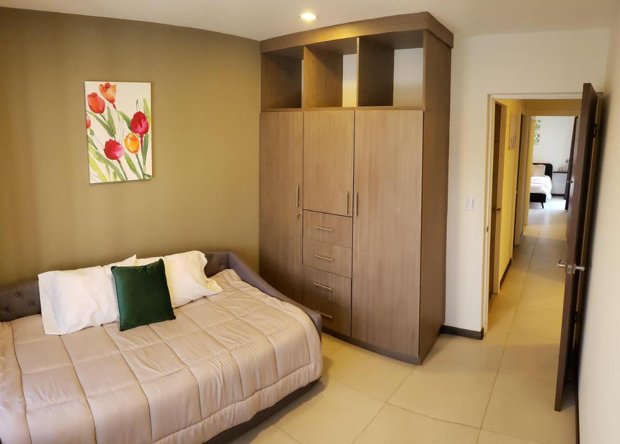 Boulevard Park Apto #27 - 2Bdrm - Selena Segura Heredia Buitenkant foto